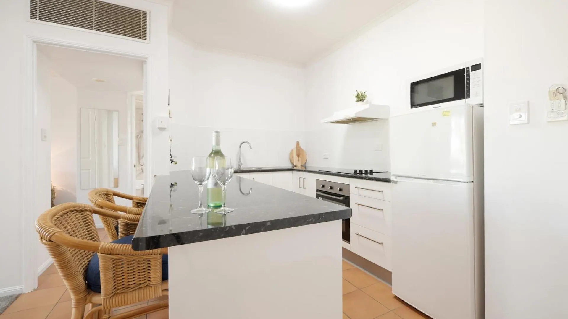 Reefside Escape Apartment Cairns