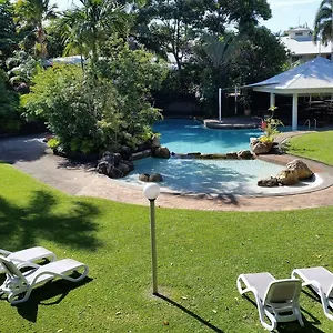 Resort Gateway, Cairns