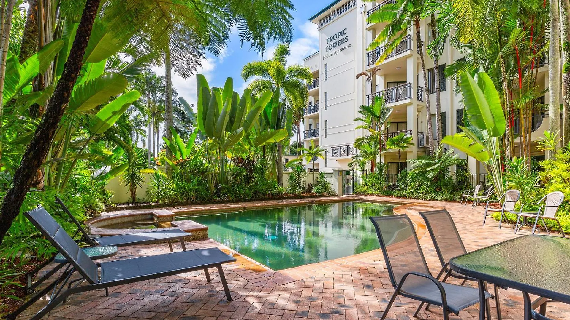Reefside Escape Apartment Cairns